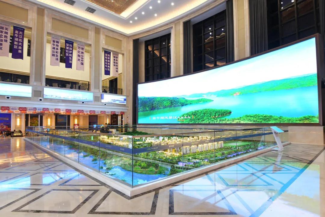 現(xiàn)代化數(shù)字展廳設(shè)計在房地產(chǎn)行業(yè)的重要性插圖