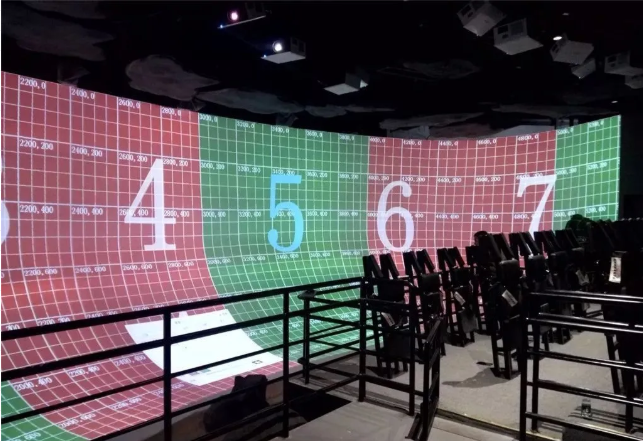 弧幕投影在企業展廳中的應用插圖(1) 弧幕投影在企業展廳中的應用插圖(1)