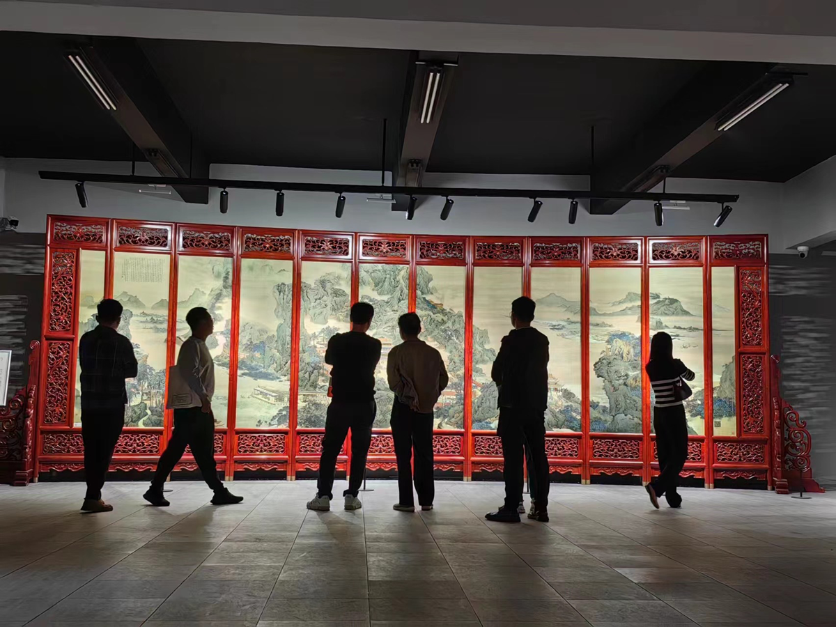 “大灣區(qū)企業(yè)博物館之旅” 巖星一行赴臻寶博物館調(diào)研交流插圖(2)